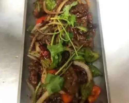 SZ3.铁板黑椒牛 Sizzling Black Pepper Beef